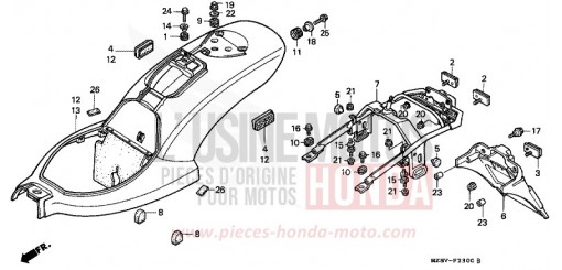 REAR FENDER (1) VT600CV de 1997